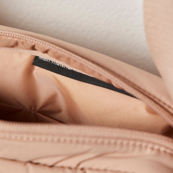 GOT BAG Puffy Crossbody Bag Sandbar Beige Adjustable Strap Lightweight - Picture 4 of 7